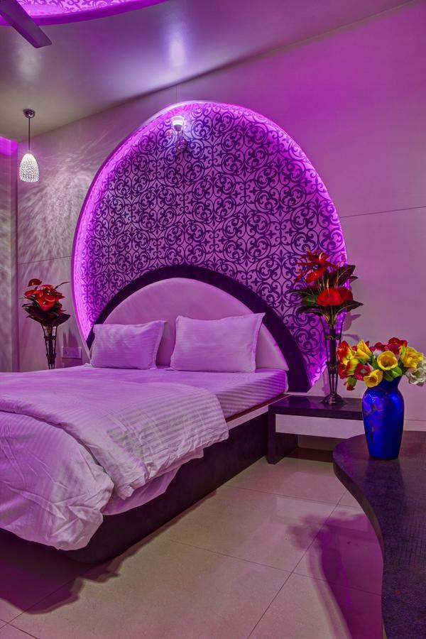 נאסיק Hotel New Holiday Plaza מראה חיצוני תמונה